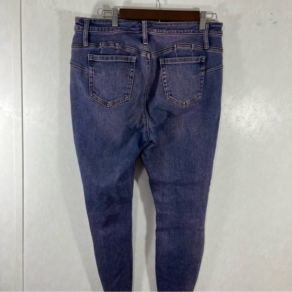 HT Denim Blue Cropped Jeans pink Tint with Distressed Hem and Faded Look - Picture 2 of 6